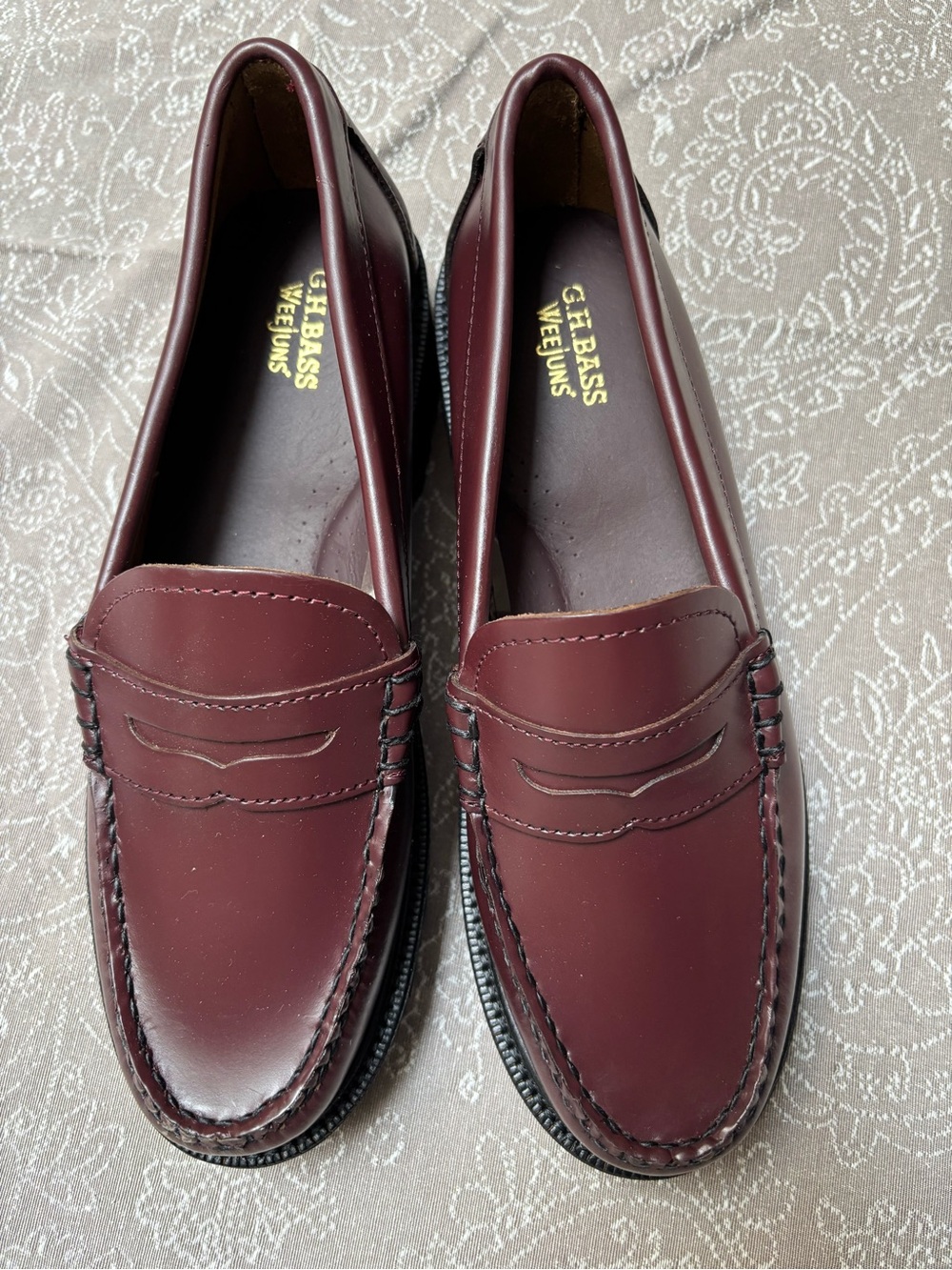 G.H. Bass & Co. Burgundy Leather Lug Sole Loafers
